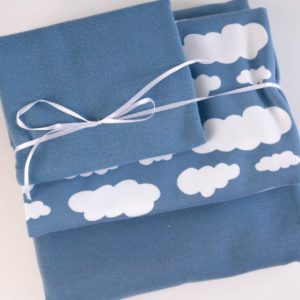 Stoff-Paket “Wolken” in taubenblau/weiß